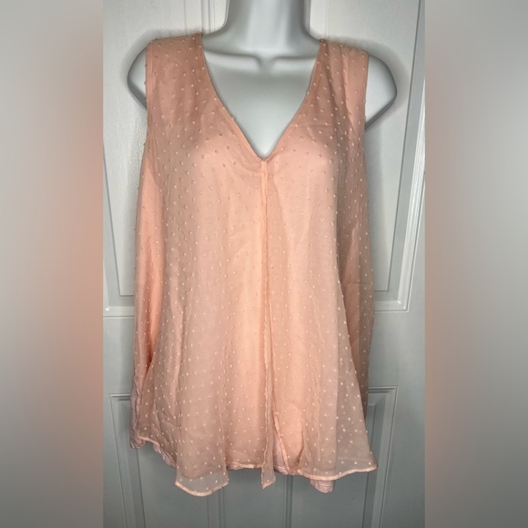 Bobeau Woman’s Swiss Dot Tank - Picture 3 of 10